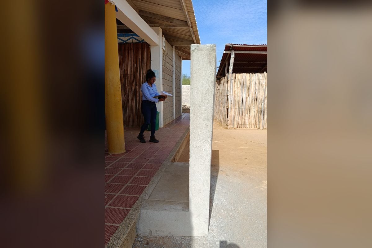 Equipo SOSING S.A.S. en campo — supervisión técnica en La Guajira